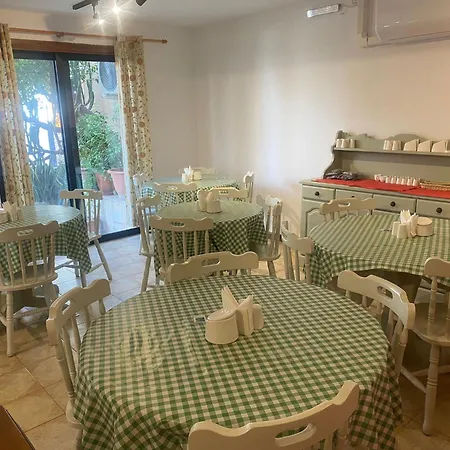 Green Grove Guest House-2
