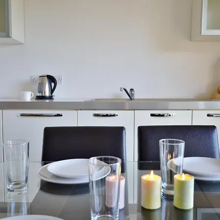 City Living Suite Tk 2 Rm 5-2